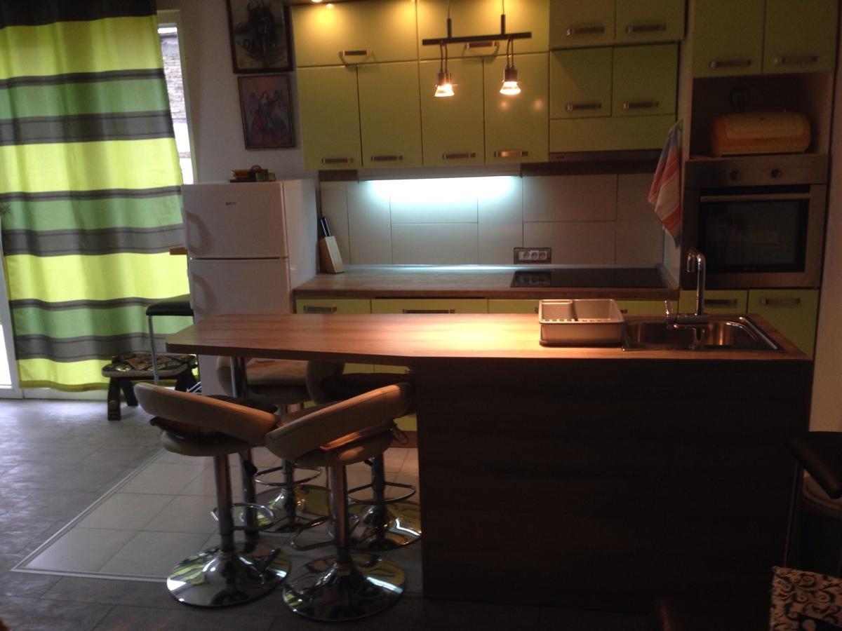Zen Apartmani โนวีซาด ภายนอก รูปภาพ