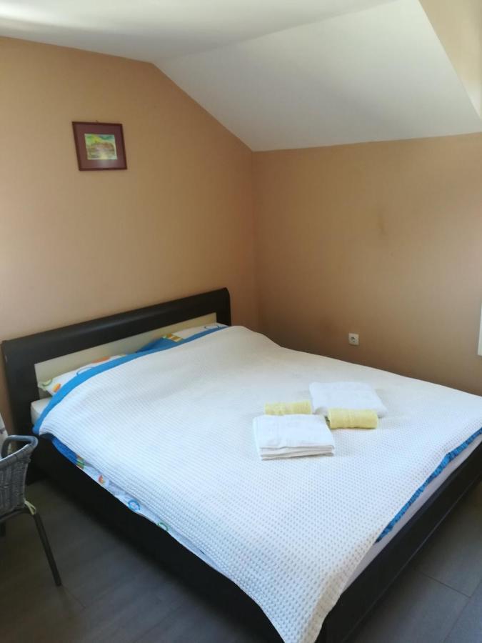 Zen Apartmani โนวีซาด ภายนอก รูปภาพ